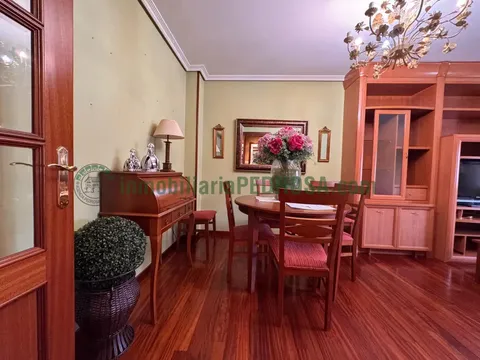 Pis de 77 m² a Pontevedra