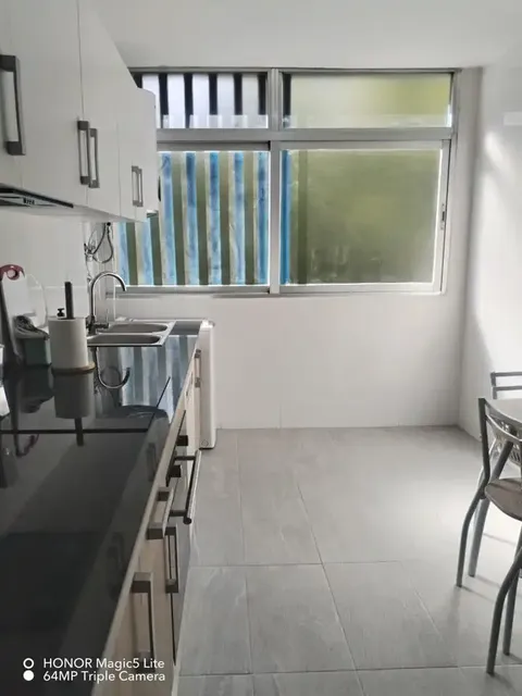 Wohnung 90 m² in Granada