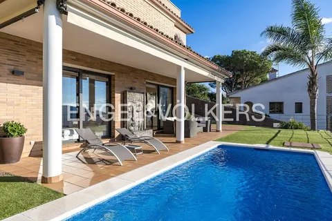 Maison 241 m² à Cabrils