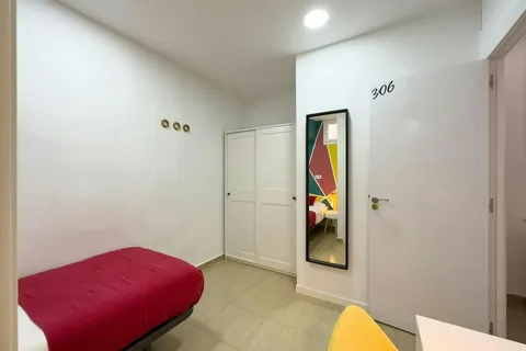 Room for rent, Barcelona (3/10)