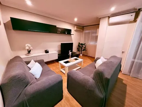 Piso de 80 m² en Linares