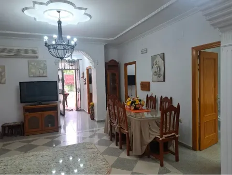 Haus 180 m² in Dos Hermanas