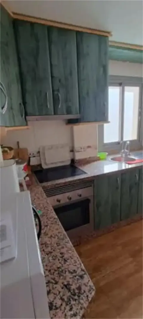 Pis de 100 m² a Adra
