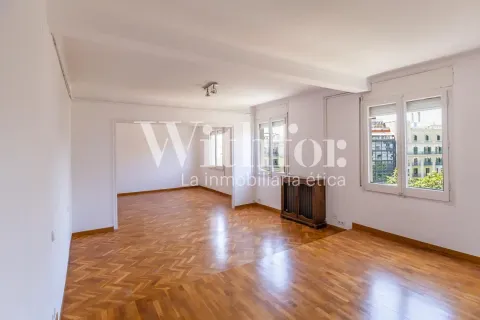 Квартира 220 м² в Барселоне