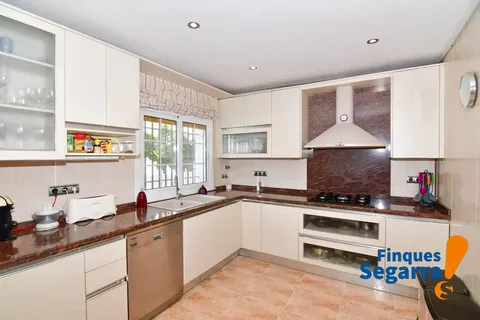 Casa de 196 m² a Roda de Berà