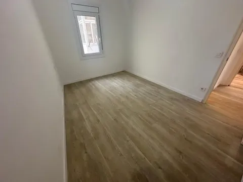 Pis de 86 m² a Badalona