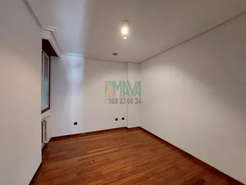 Pis de 98 m² a Ourense
