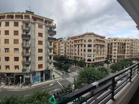 Pis de 130 m² a Sant Sebastià