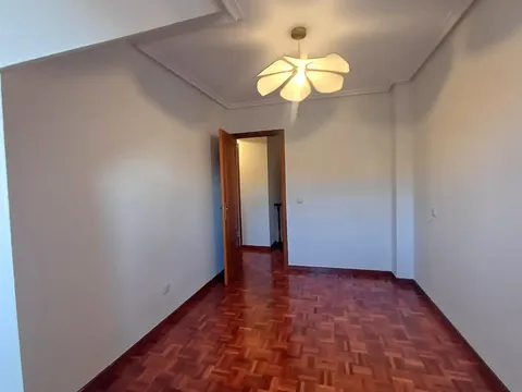 Appartamento 100 m² a Oviedo