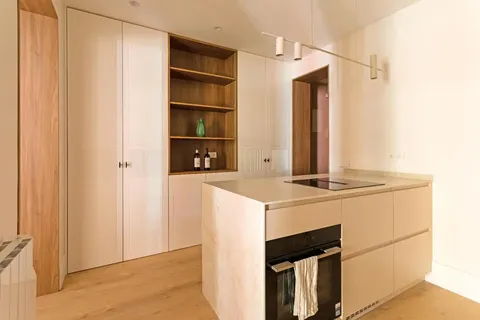 Wohnung 106 m² in Madrid