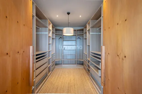 Haus 300 m² in Dénia