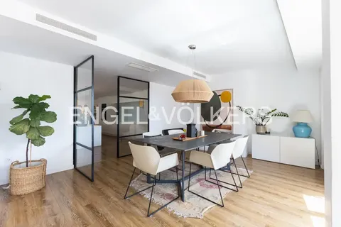 Pis de 275 m² a València