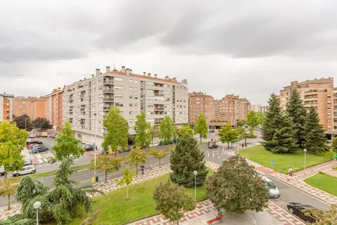 Pis de 78 m² a Pamplona