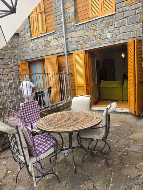 Casa de lloguer, Biescas