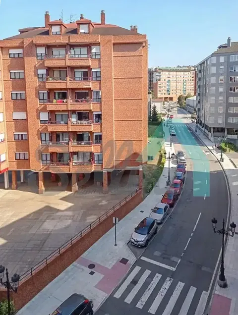 Pis de 100 m² a Oviedo
