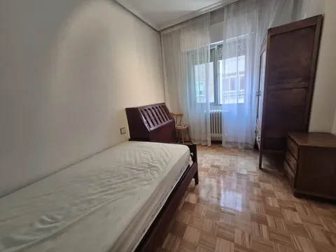 Pis de 110 m² a Àvila