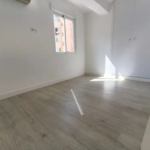 Pis de 75 m² a València