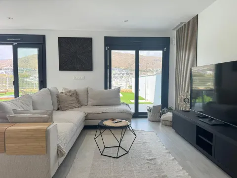Haus 250 m² in Finestrat