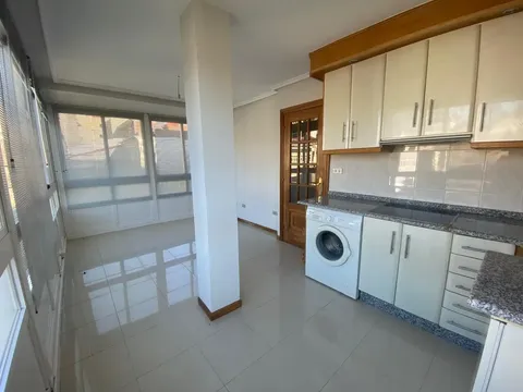 Pis de 50 m² a O Carballiño (3/10)
