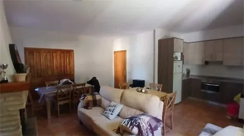 House 180 m² in Loporzano