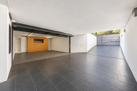 Будинок 238 м² у Sant Cugat del Vallès