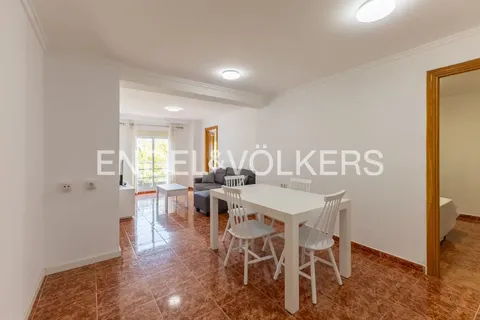 Pis de 77 m² a València
