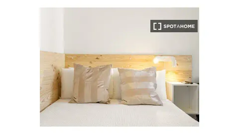 Quarto para alugar, Barcelona (2/19)