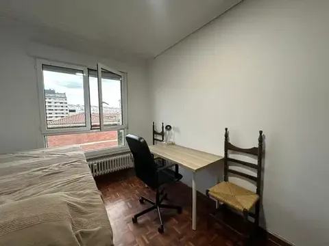 Pis de 130 m² a Pamplona
