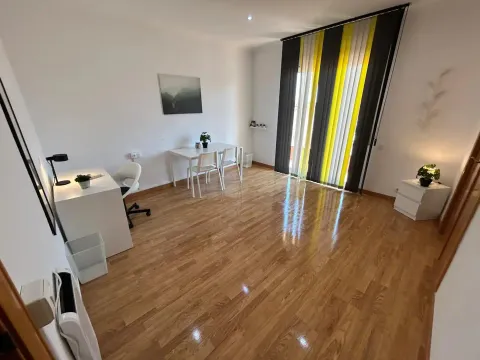 Zimmer zur Miete, l'Hospitalet de Llobregat (3/10)