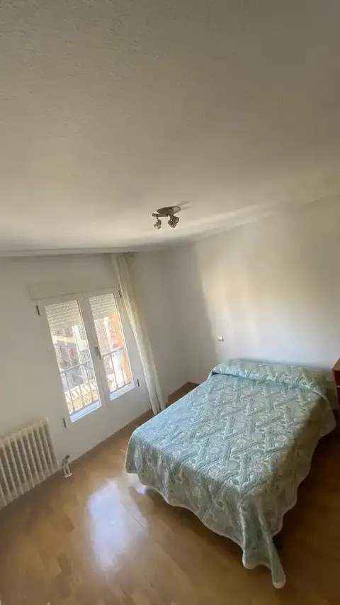 Pis de 95 m² a Àvila