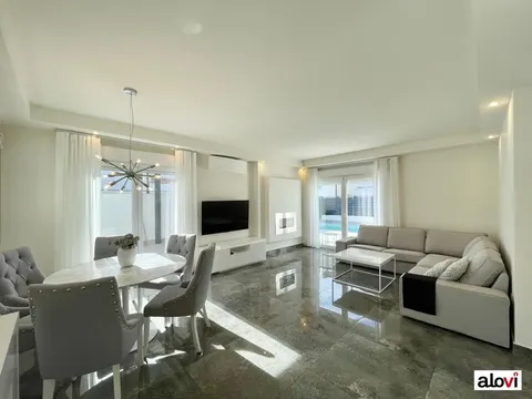 Casa de 240 m² en Ogíjares