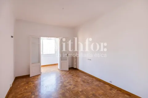 Квартира 220 м² в Барселоне