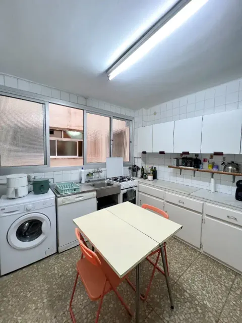 Quarto para alugar, Cártama