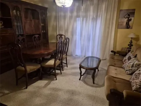 Piso de 100 m² en Baeza