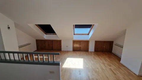 Haus 275 m² in Pozuelo de Alarcón