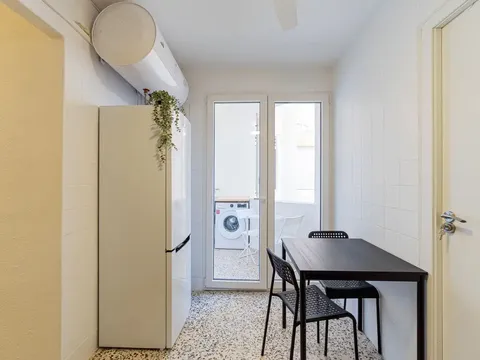 Habitació de lloguer, Torrevella