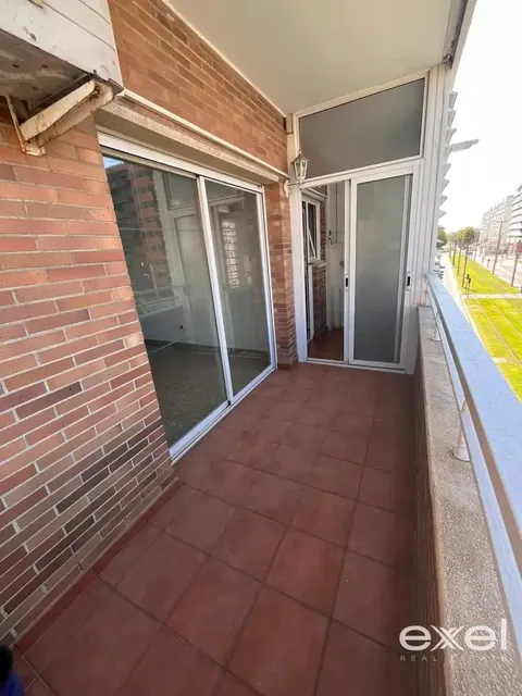Pis de 110 m² a Cornellà de Llobregat