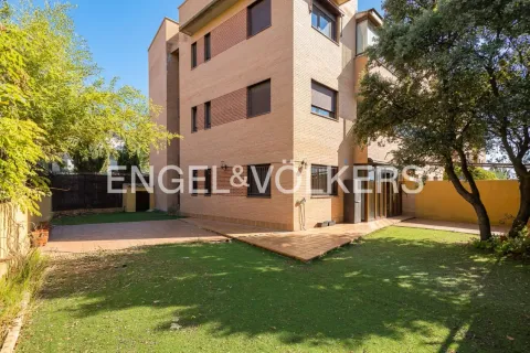 Appartamento 180 m² a Villanueva de la Cañada