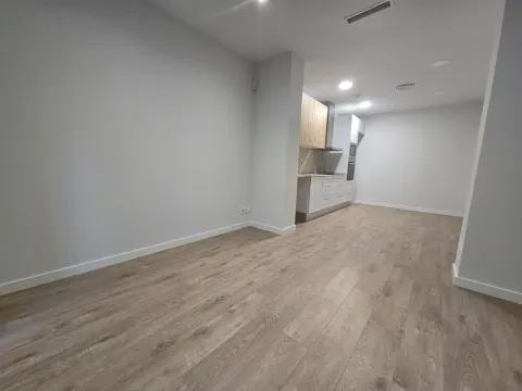 Квартира 90 м² у Badalona