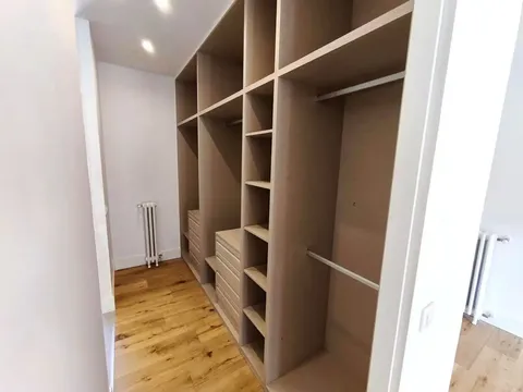 Wohnung 156 m² in Madrid