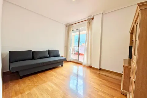 Pis de 200 m² a Alacant