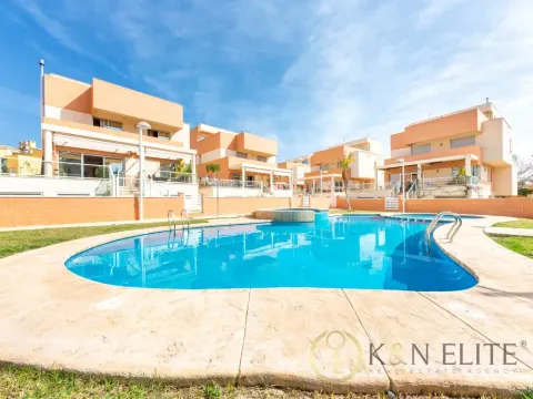 Maison 350 m² à Alicante (2/23)