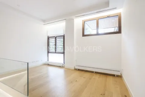 Appartamento 186 m² a Madrid