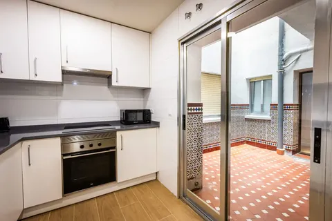 Habitació de lloguer, Parla