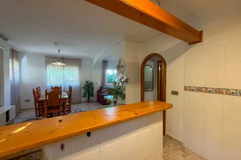 Casa de 100 m² a Oriola
