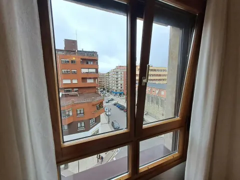 Pis de 82 m² a Oviedo
