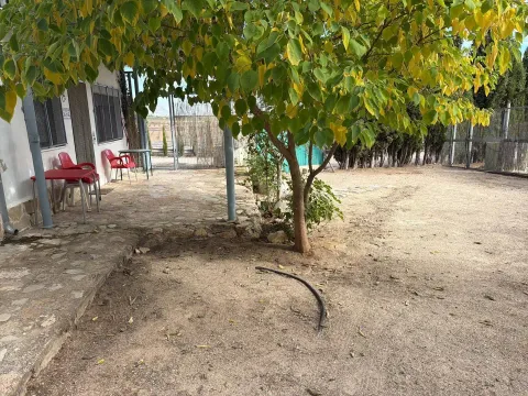 Pis de 100 m² a Almansa (2/19)