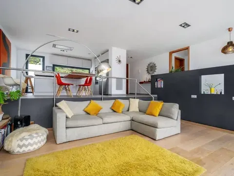 House 189 m² in Roses