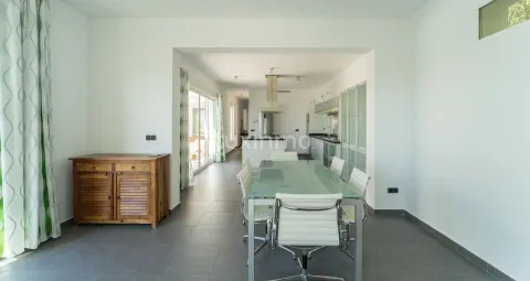 Haus 400 m² in Altea