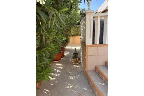 Casa de 80 m² en Orihuela